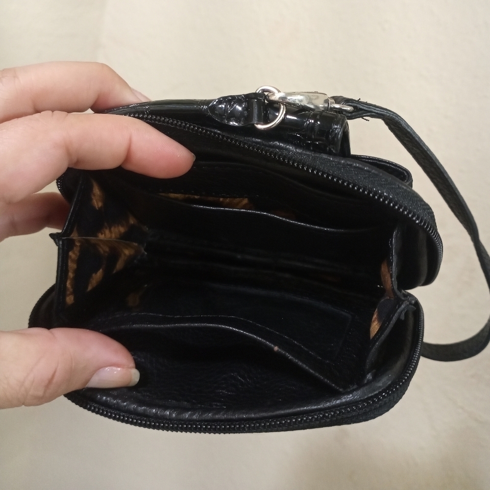 Elegant Black Mini Bag - Picture 3 of 6